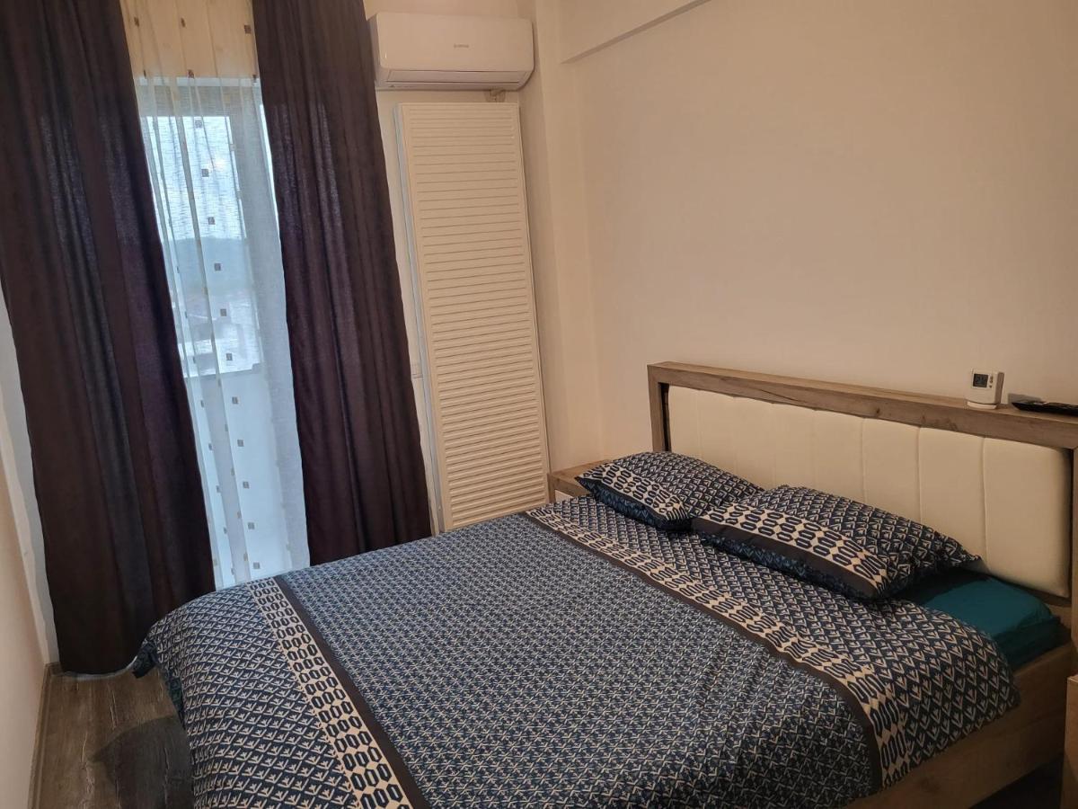 Apartament Dem Radulescu Lägenhet Râmnicu Vâlcea Exteriör bild